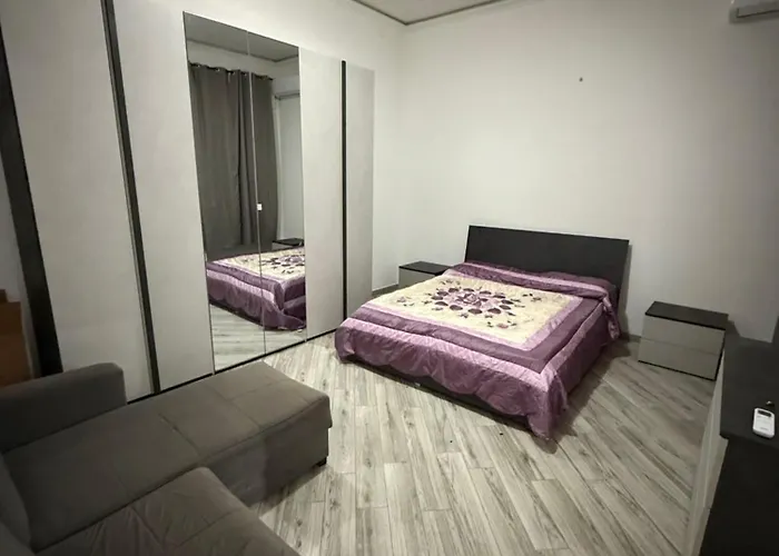 Metro Piscinola Apartment *